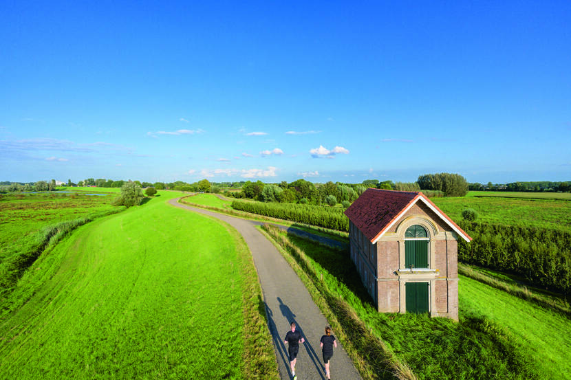 Deest - Boven Leeuwen